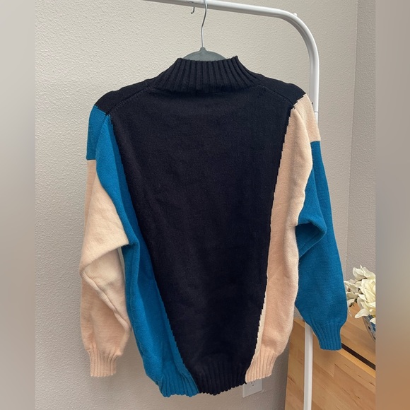 Super Soft Color Block Knit Mock Sweater - Picture 5 of 9